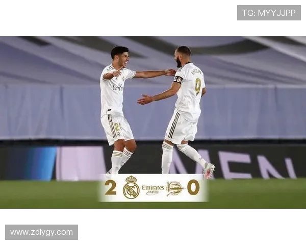 亚马尔欧冠破门后飞吻看台女友现场浪漫甜蜜瞬间引爆全场球迷热议