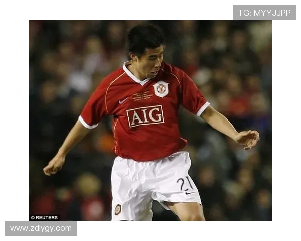 董方卓：C罗刚来曼联独得要死！更衣室挨揍，被范尼骂才开始自律